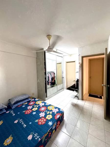 Apartment for Sale at Apartment Taman Topaz - Azmi . - PropertyGuru.com.my