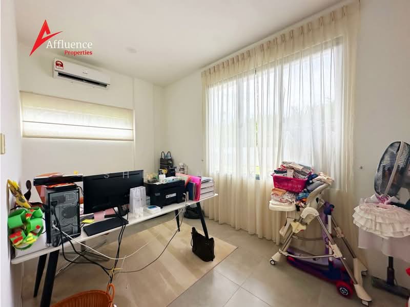 Rumah Teres 2 Tingkat untuk Dijual di La Promenade (Samarahan) - Sherene Kok - Study - PropertyGuru.com.my