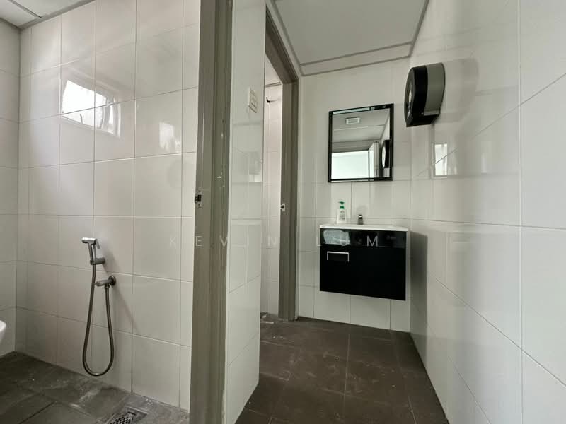 Shop / Office for Rent in SS 21, Damansara Utama (Petaling Jaya) - Kevin Lum - Bathroom - PropertyGuru.com.my