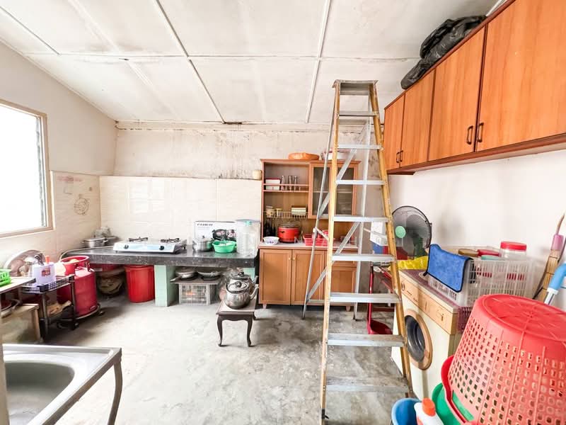 1-storey Terraced House for Sale in Taman Tan Yew Lai (Jalan Klang Lama (Old Klang Road)) - Ilman Nahri - PropertyGuru.com.my