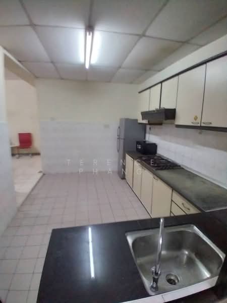 Kondominium untuk Disewa di The Istara - Terence Phang - Kitchen - PropertyGuru.com.my