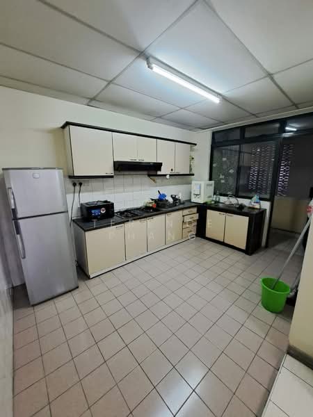 Kondominium untuk Disewa di The Istara - Terence Phang - Kitchen - PropertyGuru.com.my