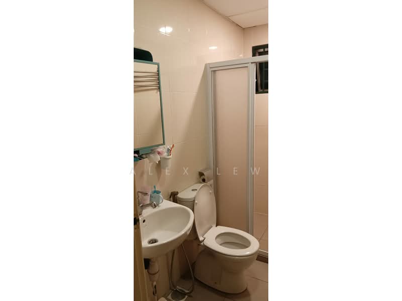 Service Residence for Sale at OUG Parklane - Alex Lew - Bathroom - PropertyGuru.com.my