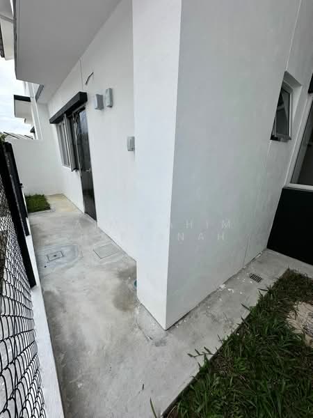 Rumah Teres 2 Tingkat untuk Dijual di Semenyih (Selangor) - AimiRahim Hartanah - Exterior - PropertyGuru.com.my