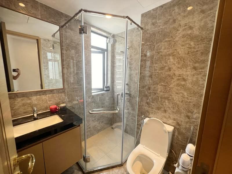 Kondominium untuk Dijual di R&F Princess Cove Phase 2-Seine Region - Annie Chai - Bathroom - PropertyGuru.com.my