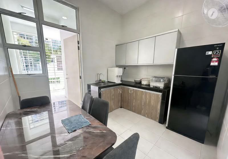 3-storey Terraced House for Sale in Taman Mount Austin (Tebrau) - CK Ng - Kitchen - PropertyGuru.com.my
