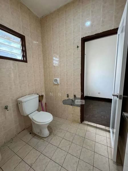 2-storey Terraced House for Sale in Kampung Raja Uda (Port Klang (Pelabuhan Klang)) - Joanne Pua - Bathroom - PropertyGuru.com.my