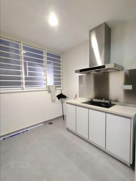 Servis Apartment untuk Dijual di Impiria Residensi Bukit Tinggi Klang - Joanne Pua - Kitchen - PropertyGuru.com.my