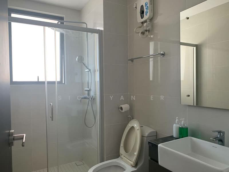 Kondominium untuk Disewa di Bay Point @ Country Garden Danga Bay - Siow Yan Er - Bathroom - PropertyGuru.com.my