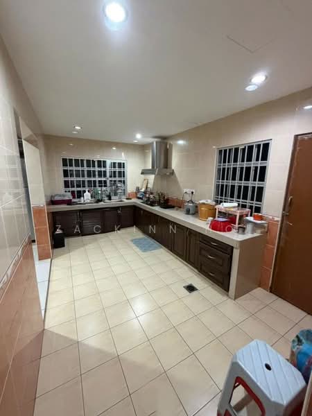 Semi-Detached House for Sale in Bandar Bukit Tinggi (Klang) - Zackinn Hoi - Kitchen - PropertyGuru.com.my