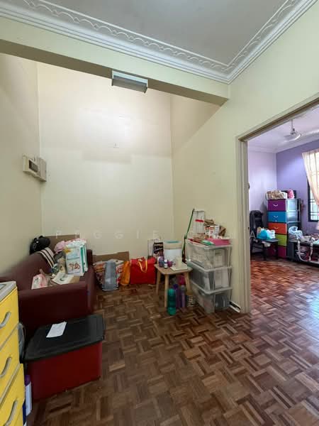2-storey Terraced House for Sale in Taman Setia Indah (Tebrau) - Peggie Chua - Living Room - PropertyGuru.com.my