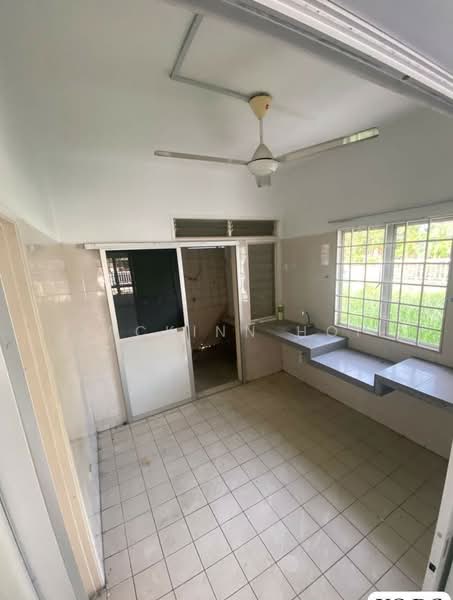 2-storey Terraced House for Sale in Bandar Botanic (Klang) - Zackinn Hoi - Kitchen - PropertyGuru.com.my