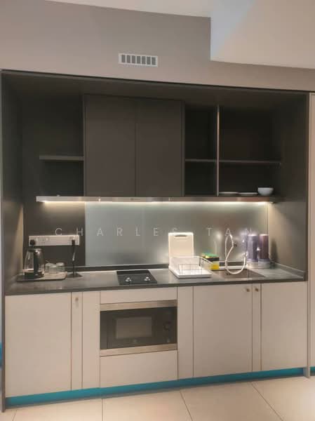 Service Residence for Rent at Millerz Square Serviced Residence - Charles Tan - Kitchen - PropertyGuru.com.my