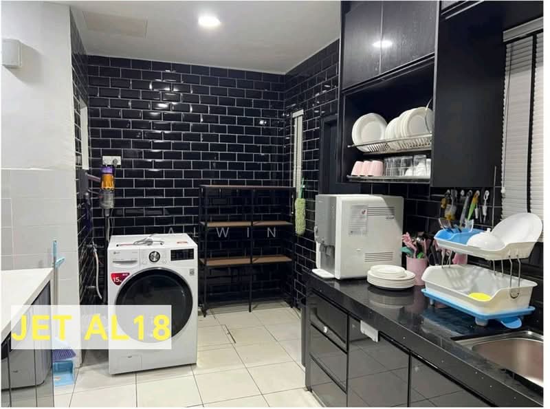 2-storey Terraced House for Sale in Shah Alam (Selangor) - Alwin Lee - Kitchen - PropertyGuru.com.my