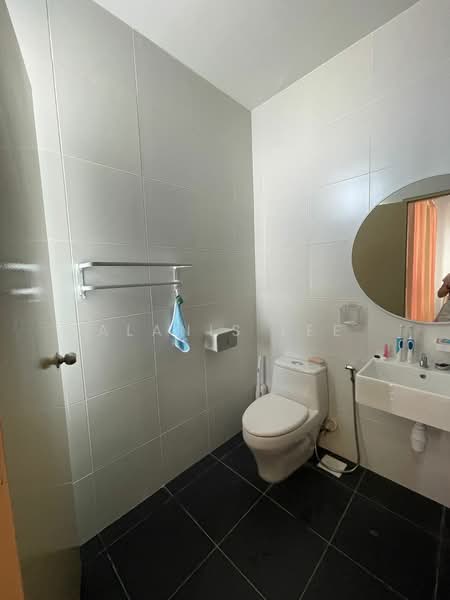 Untuk Disewa - Taman Austin Duta