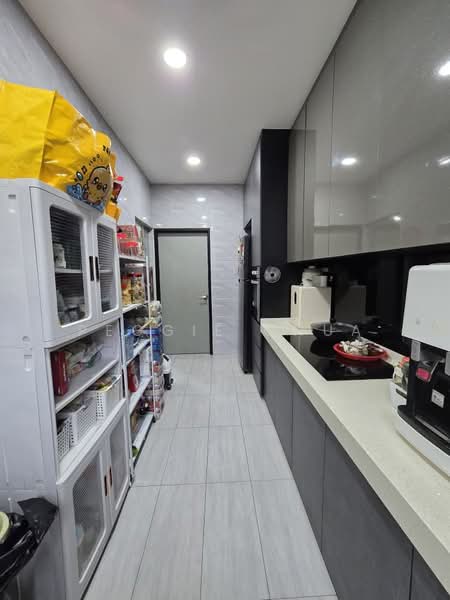 2-storey Terraced House for Sale in Bandar Seri Alam (Masai) - Peggie Chua - Kitchen - PropertyGuru.com.my