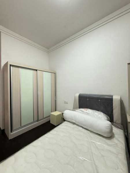 Service Residence for Rent at R&F Princess Cove Phase 1 - Hong Charng Lee - Bedroom - PropertyGuru.com.my