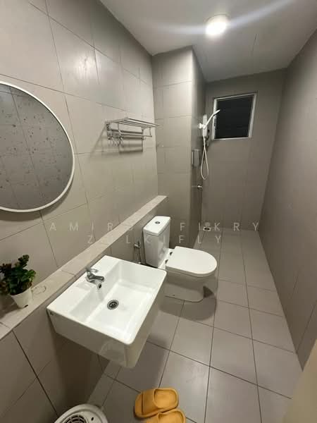 Kondominium untuk Disewa di Lakefront Homes - Amirul Fikry Zulkifly - Bathroom - PropertyGuru.com.my