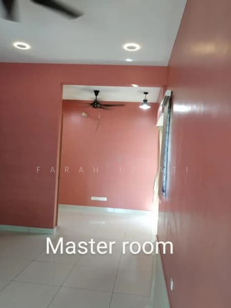 Semi-Detached House for Rent in Telok Panglima Garang (Selangor) - Farah Izzati - Master Bedroom - PropertyGuru.com.my