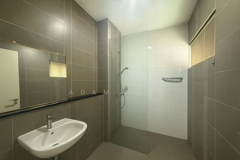 Cluster House for Sale in Jade Hills (Kajang) - Adam Puah - Bathroom - PropertyGuru.com.my
