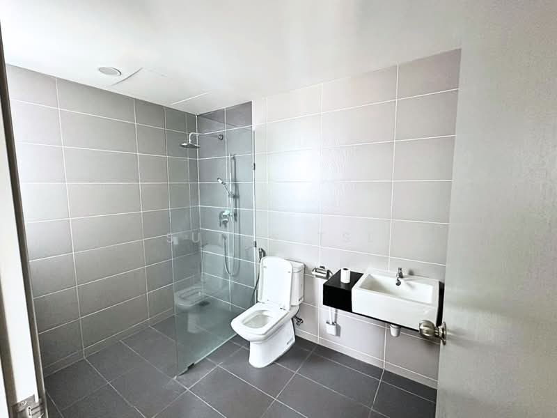 Kondominium untuk Dijual di Golden Triangle 2 - Sunny Tse - Bathroom - PropertyGuru.com.my