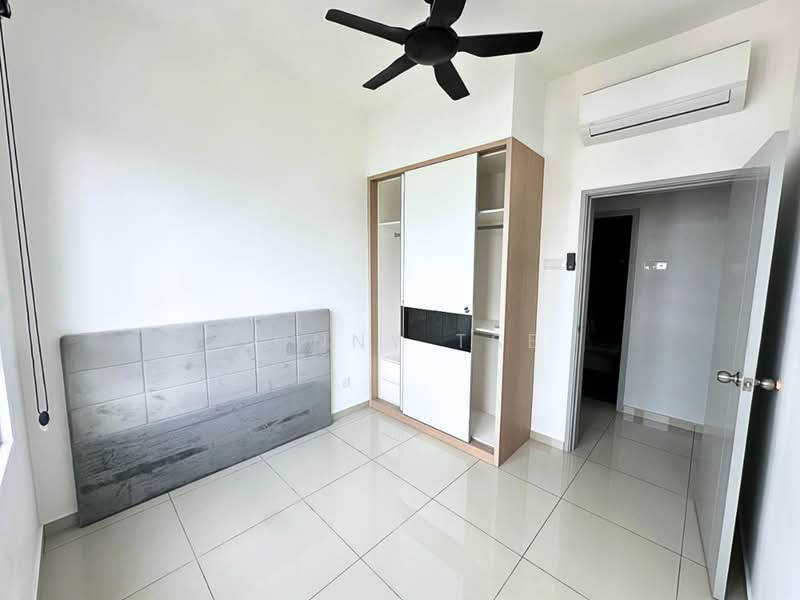 Kondominium untuk Dijual di Golden Triangle 2 - Sunny Tse - Bedroom - PropertyGuru.com.my
