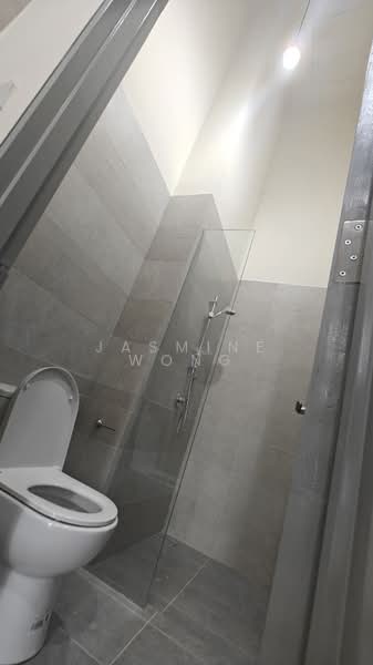 Service Residence for Sale at 8th & Stellar - Jasmine Wong - Bathroom - PropertyGuru.com.my