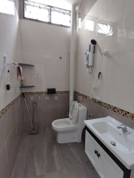 2-storey Terraced House for Sale in Taman Seri Selendang (Batu Berendam) - King Song - PropertyGuru.com.my