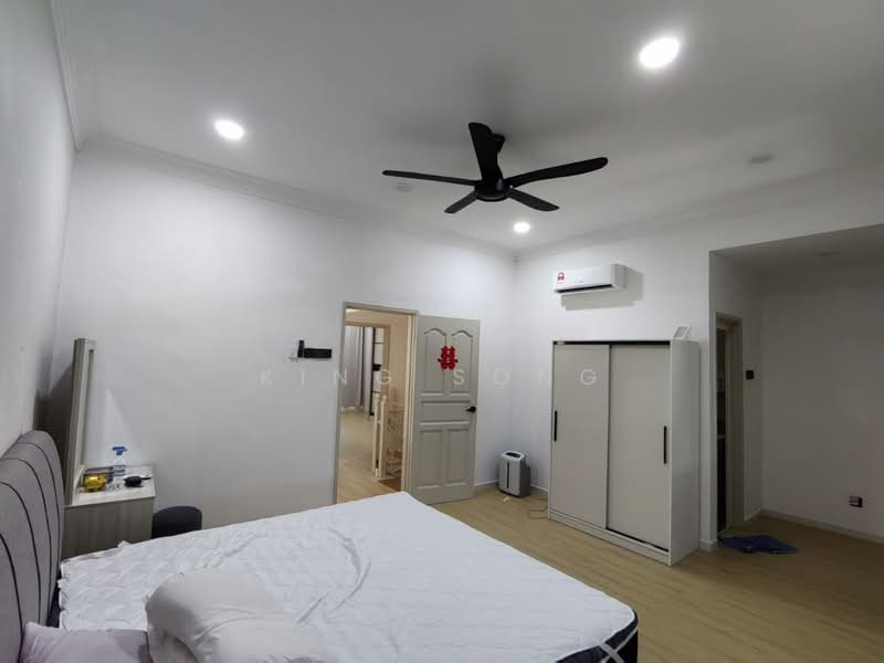 2-storey Terraced House for Sale in Taman Seri Selendang (Batu Berendam) - King Song - PropertyGuru.com.my