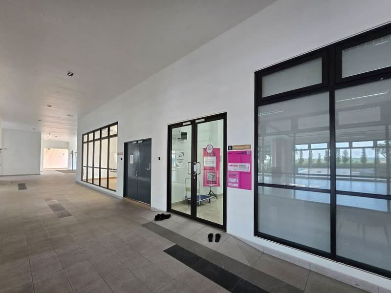Servis Apartment untuk Dijual di Residensi Ostia - M.J Zairin - Entrance - PropertyGuru.com.my
