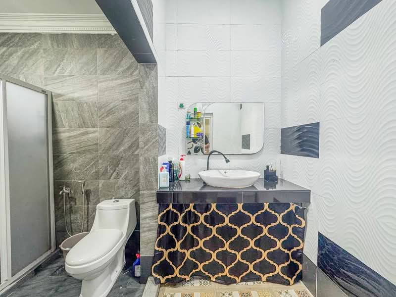 3-storey Terraced House for Sale in Ampang (Selangor) - Cik Maya Abdul - Bathroom - PropertyGuru.com.my