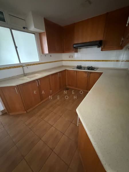 Kondominium untuk Disewa di The Residence Condominium @ TTDI - Kat Neoh NEOH - Kitchen - PropertyGuru.com.my