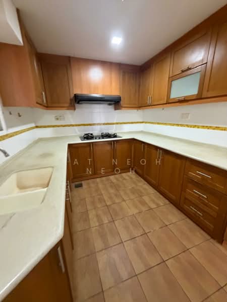 Kondominium untuk Disewa di The Residence Condominium @ TTDI - Kat Neoh NEOH - Kitchen - PropertyGuru.com.my