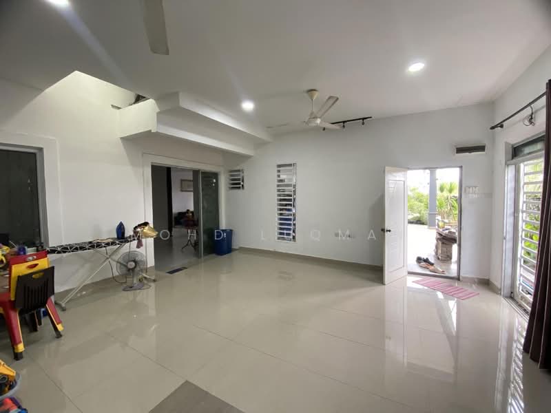 1-storey Terraced House for Sale in Telok Panglima Garang (Selangor) - Mohd Luqman - Living Room - PropertyGuru.com.my