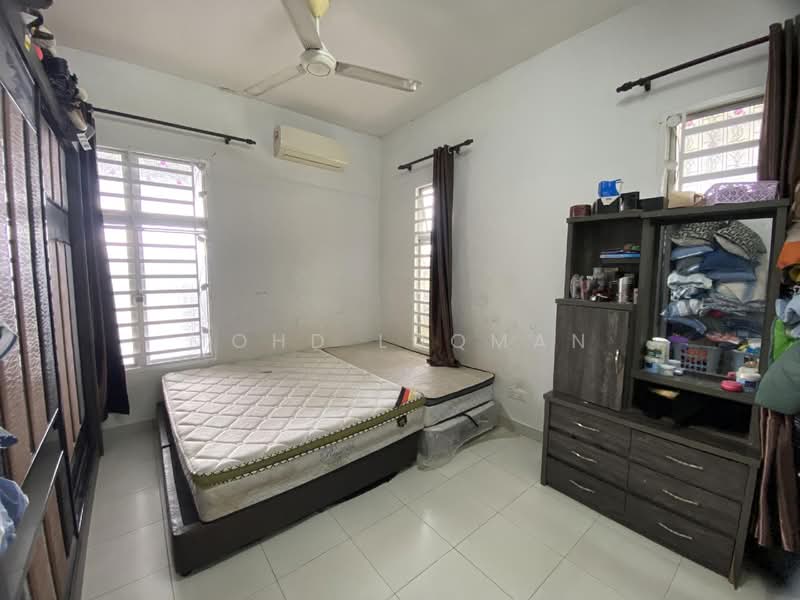 1-storey Terraced House for Sale in Telok Panglima Garang (Selangor) - Mohd Luqman - Bedroom - PropertyGuru.com.my