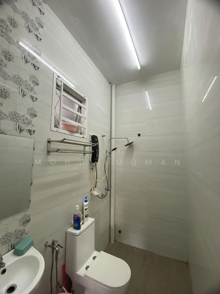 1-storey Terraced House for Sale in Telok Panglima Garang (Selangor) - Mohd Luqman - Bathroom - PropertyGuru.com.my