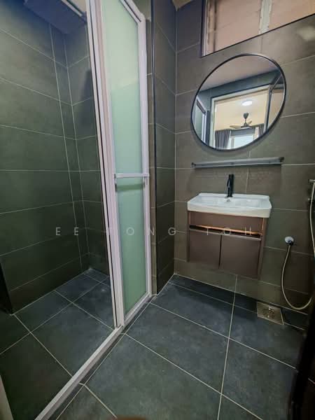 Service Residence for Sale at Midas @ Seri Alam - Ee Fong Toh - Bathroom - PropertyGuru.com.my