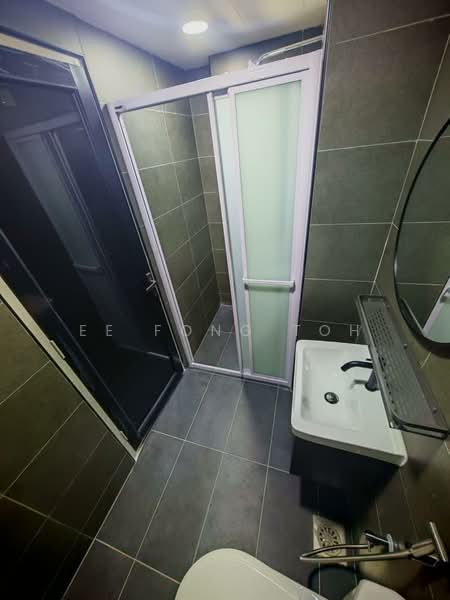 Service Residence for Sale at Midas @ Seri Alam - Ee Fong Toh - Bathroom - PropertyGuru.com.my