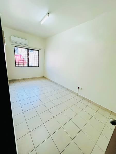 Rumah Teres 2 Tingkat untuk Dijual di Taman Pinggiran Saujana (Kajang) - Michael Lee - Interior - PropertyGuru.com.my