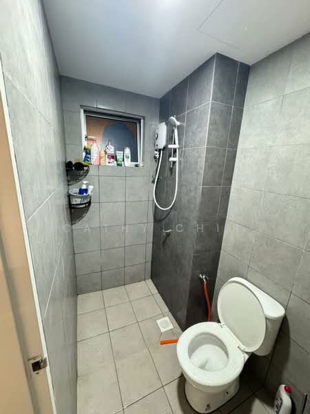 Kondominium untuk Disewa di Residensi Sateria - Cathy Chin - Bathroom - PropertyGuru.com.my