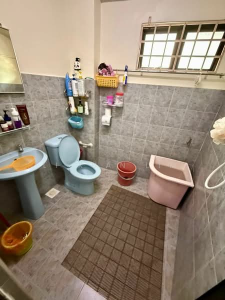2-storey Terraced House for Sale in Taman Malim Jaya (Bachang) - Li Xuan Lim - Bathroom - PropertyGuru.com.my