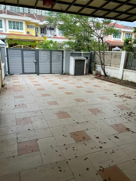 Rumah Teres 3 Tingkat untuk Dijual di Happy Garden (Kuchai Lama) - Renee Yew - PropertyGuru.com.my
