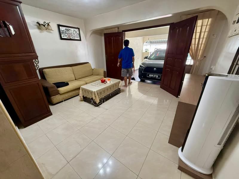 Rumah Teres 2 Tingkat untuk Disewa di Taman Malim Jaya (Bachang) - Li Xuan Lim - Living Room - PropertyGuru.com.my