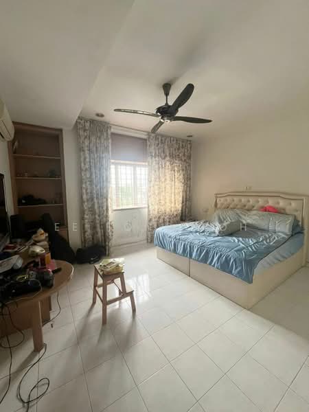 2-storey Terraced House for Sale in Taman Molek (Johor Bahru) - Ee Fong Toh - Bedroom - PropertyGuru.com.my