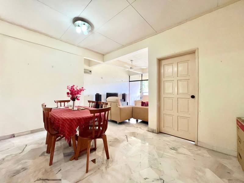 Condominium for Sale at Waizuri 1 - Affan Syahir - Dining Room - PropertyGuru.com.my