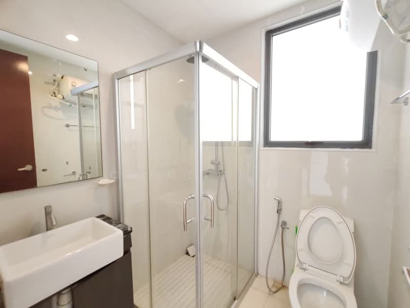 Kondominium untuk Disewa di Royal Strand @ Country Garden Danga Bay - Chloe Shum - Bathroom - PropertyGuru.com.my