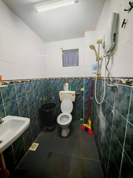 Rumah Teres 2 Tingkat untuk Dijual di Kepong (Kuala Lumpur) - Suki Tan - Bathroom - PropertyGuru.com.my