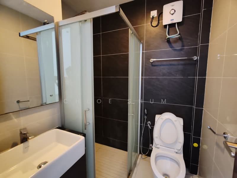 Condominium for Rent at Royal Strand @ Country Garden Danga Bay - Chloe Shum - Bathroom - PropertyGuru.com.my