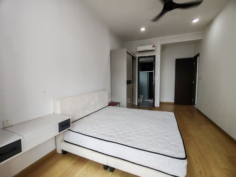 Condominium for Rent at Royal Strand @ Country Garden Danga Bay - Chloe Shum - Bedroom - PropertyGuru.com.my