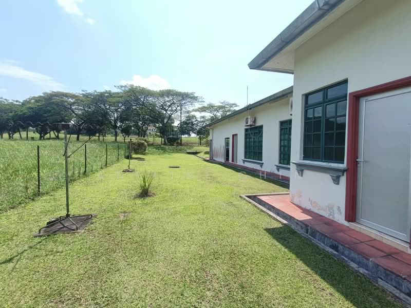 Rumah Banglo untuk Dijual di Leisure Farm (Gelang Patah) - Adeline Chin - PropertyGuru.com.my